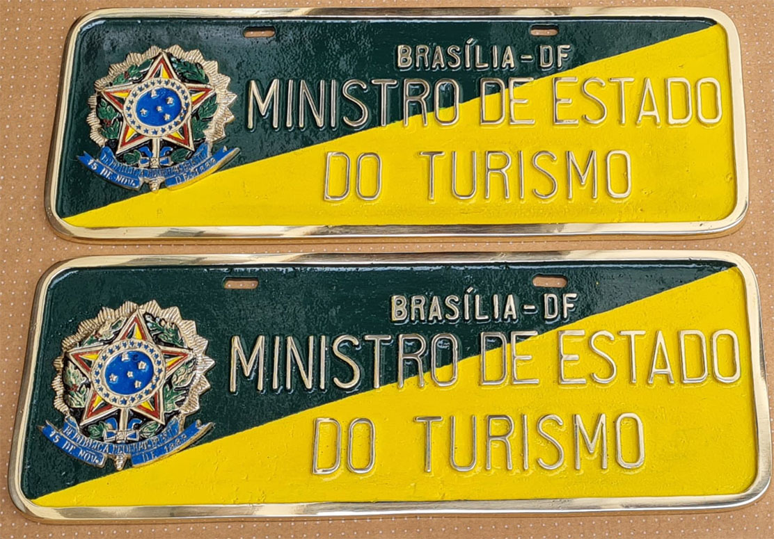 Placa de Carro em Bronze Fundido